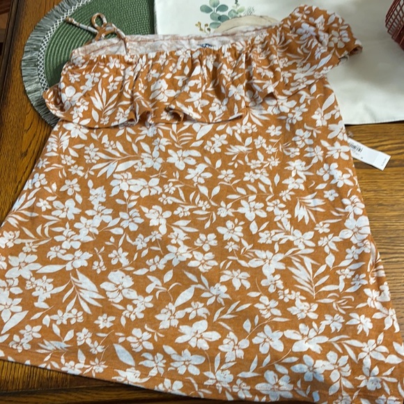 Top - Picture 2 of 4